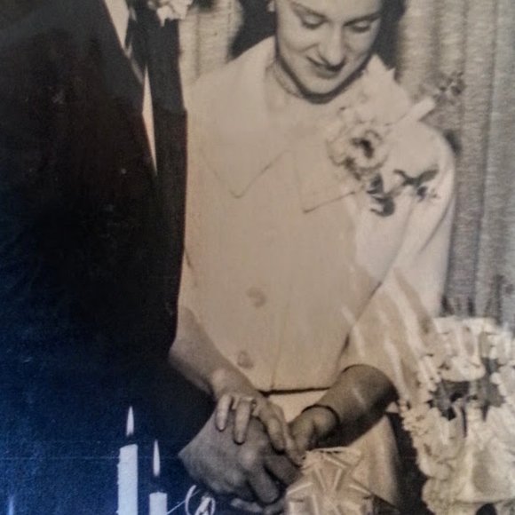 Vintage 1961 Ivory boucle cropped 1/2 sleeve jacket wedding suit MOP buttons - Picture 7 of 7